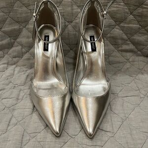Nine West Metallic Silver Heels